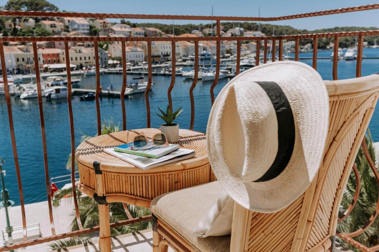 Hotel Apoksiomen Mali Lošinj Eksteriør bilde
