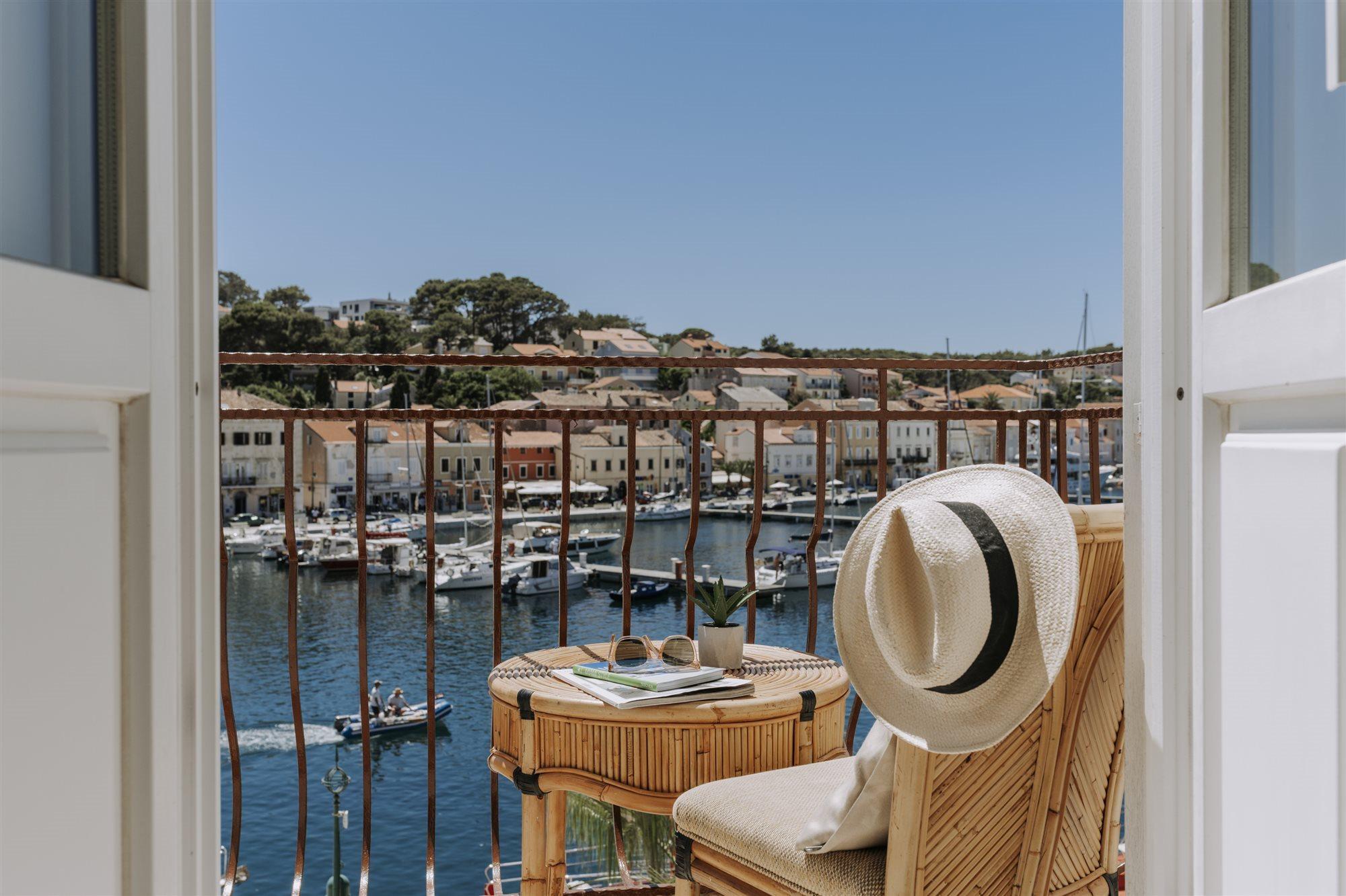 Hotel Apoksiomen Mali Lošinj Eksteriør bilde