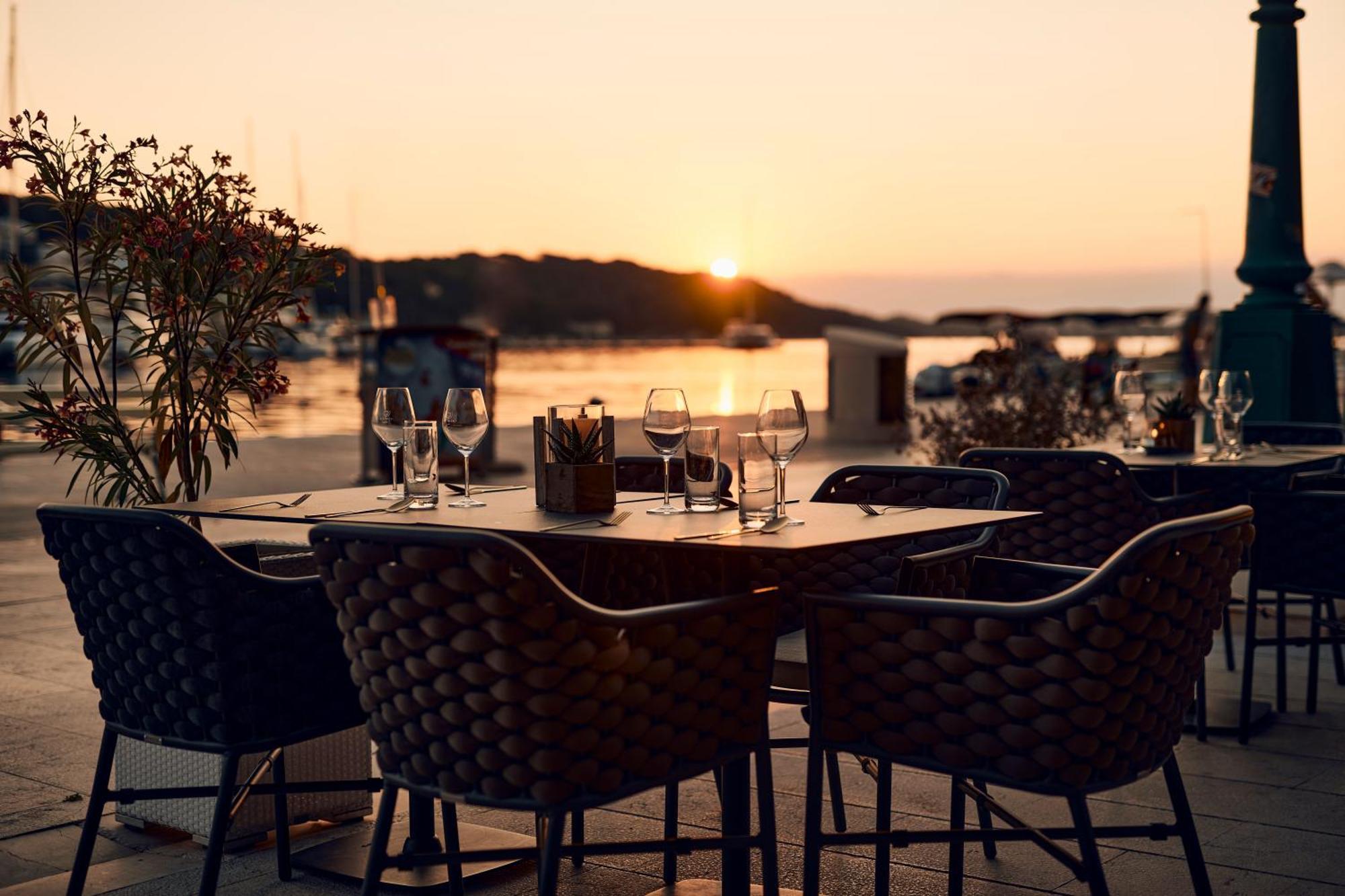 Hotel Apoksiomen Mali Lošinj Eksteriør bilde